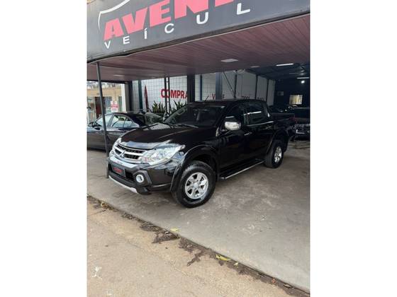 MITSUBISHI L200 TRITON 2.4 16V TURBO DIESEL SPORT HPE TOP CD 4P 4X4 AUTOMÁTICO